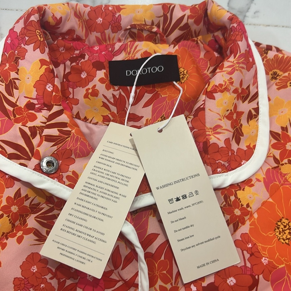 Dokoto‎ New With Tags Floral Quilted Jacket. Size S - Picture 12 of 12